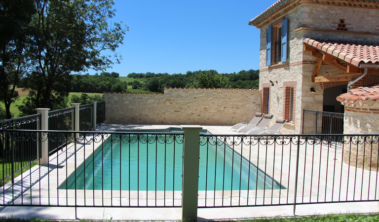 Photo-768x450-Piscine-3